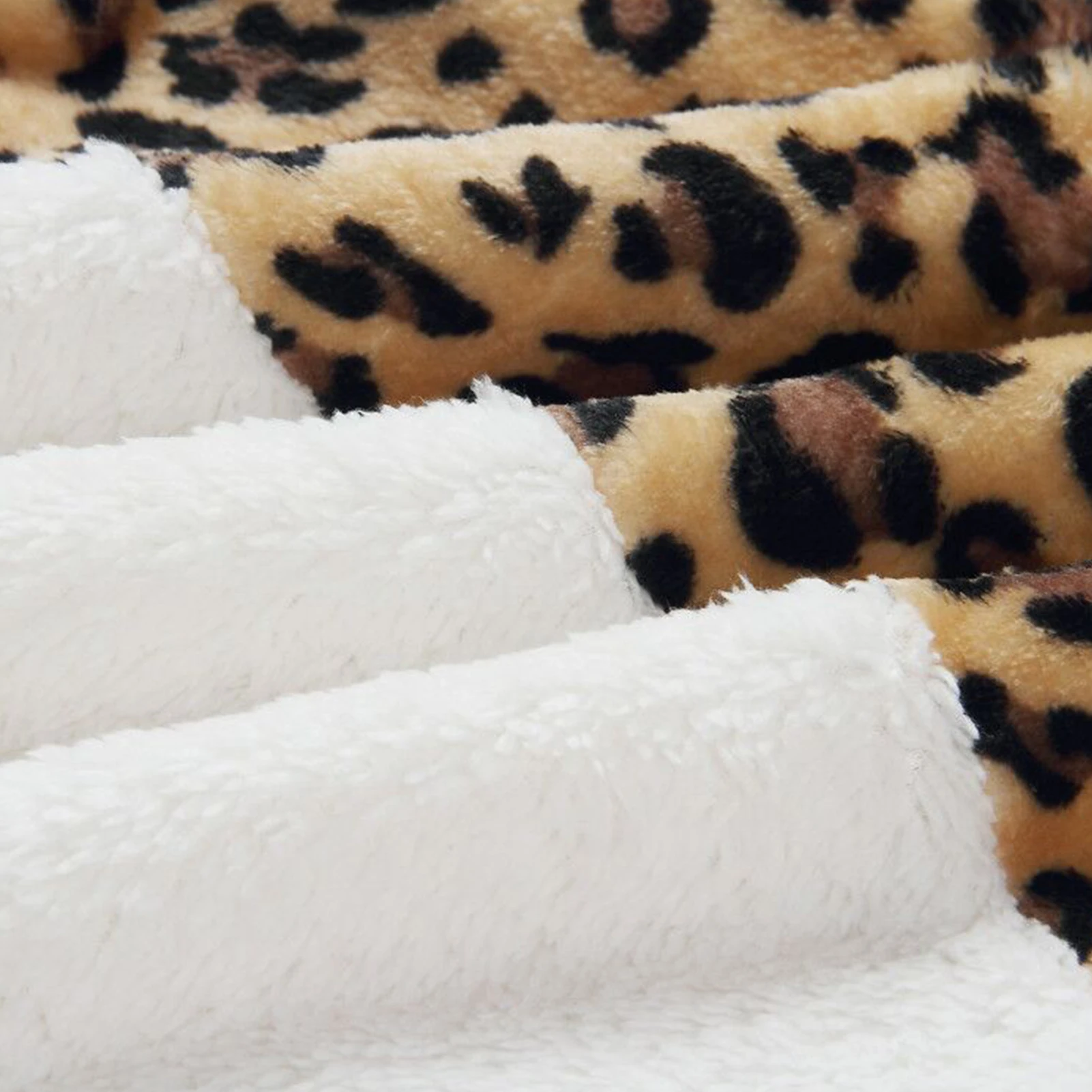 Casual Loose Plush Leopard Patchwork Hoodies Women Zipper Tops Long Sleeve Drawstring Hooded Warm Sweatshirt With Pockets Autumn