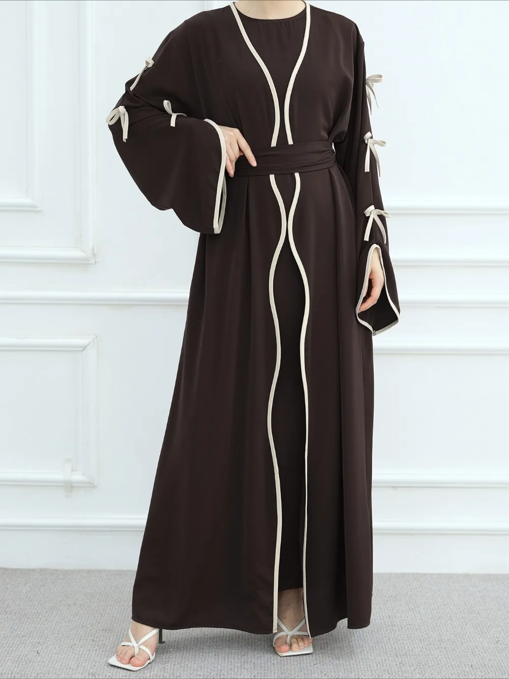 عباية نسائية Kalenmos مع فستان داخلي