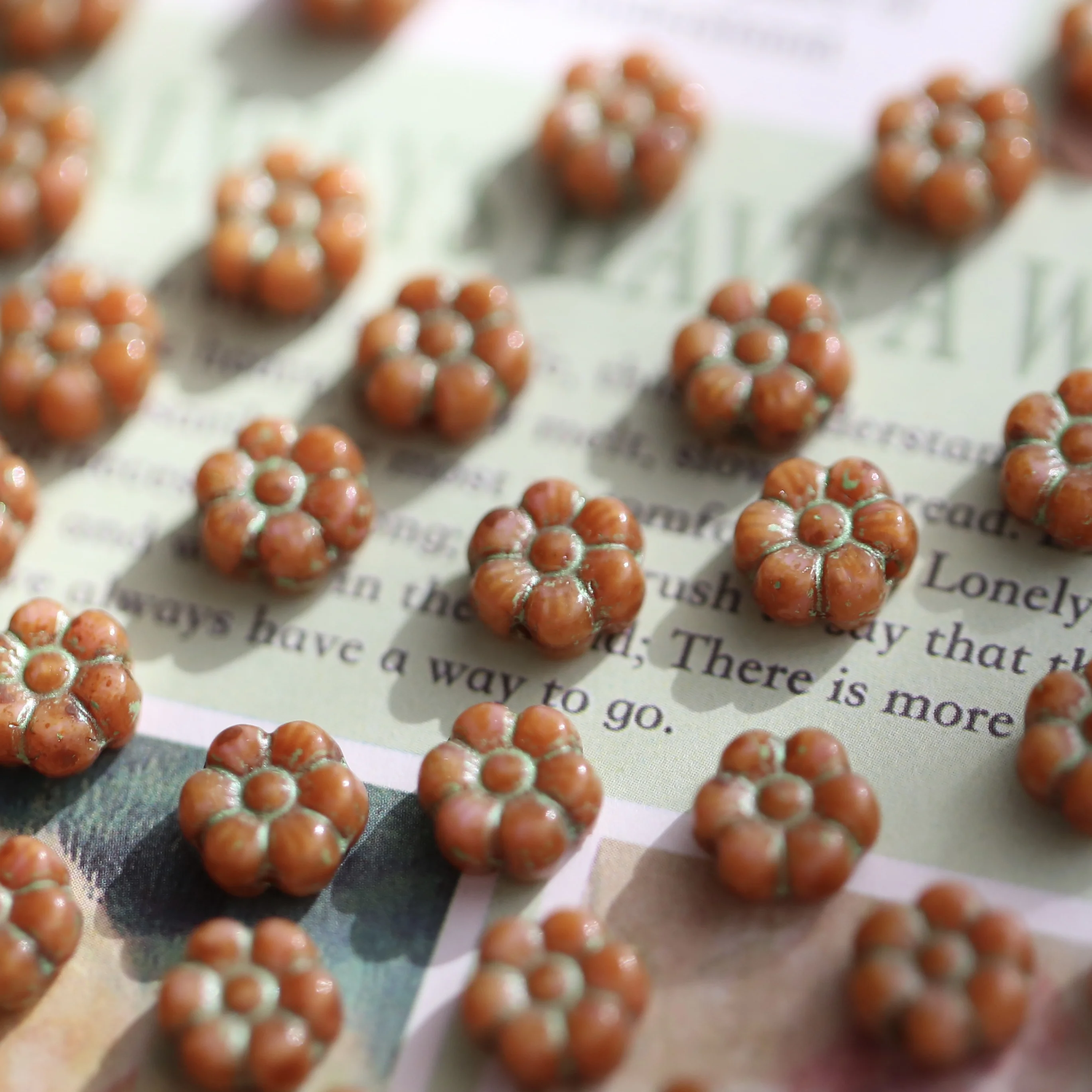 10pcs 8mm 체코 진주 브라운 오렌지 그린 레트로 선인장 꽃 DIY 수제 구슬 쥬얼리 액세서리 소재