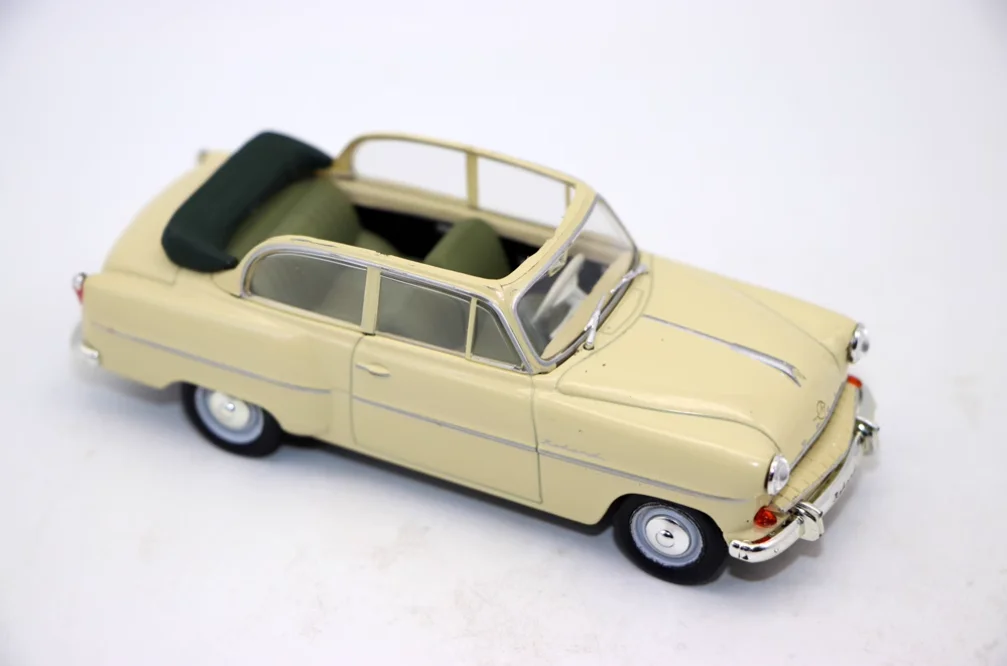 S8216e5b33b984ce19c2005b6ad0ea590u