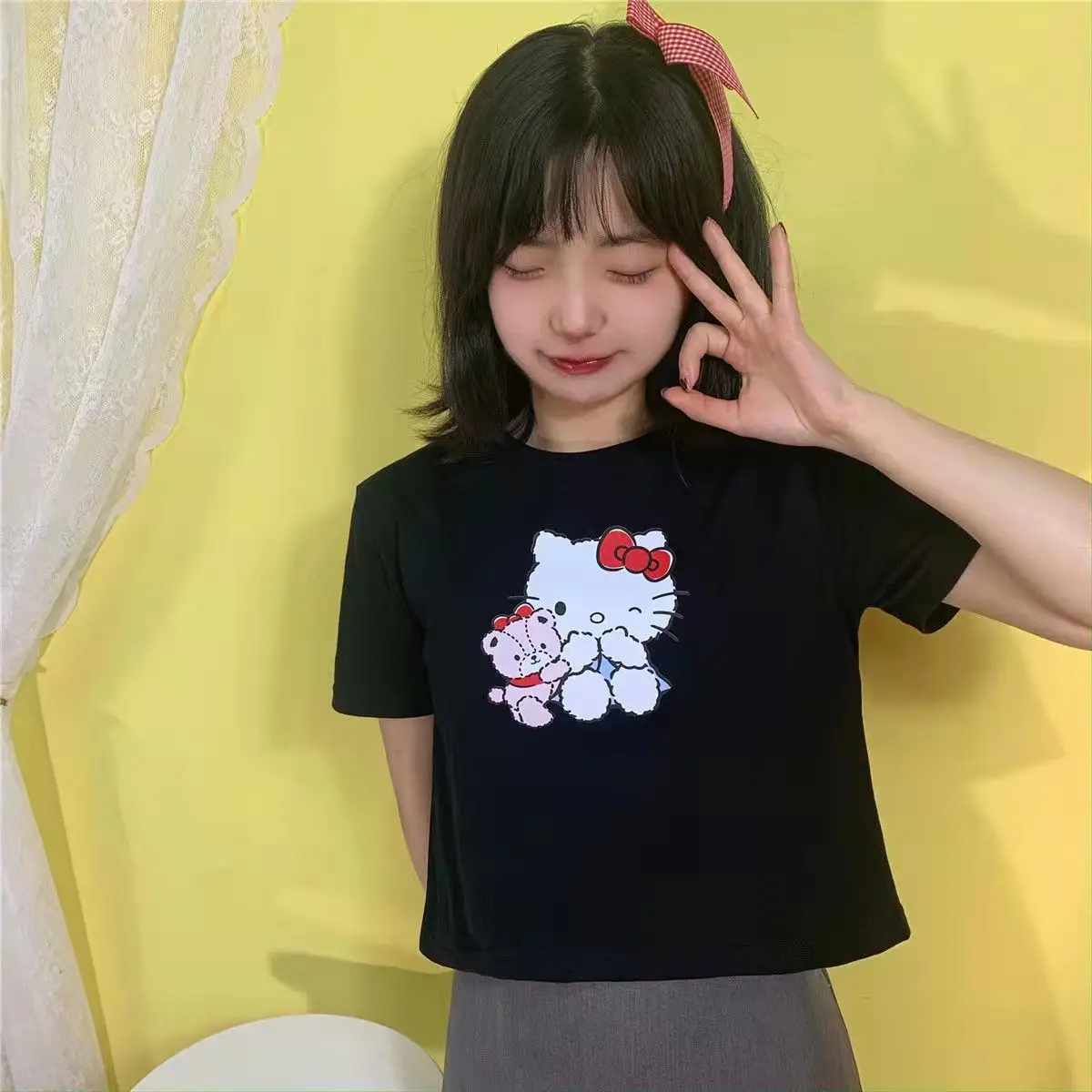 Camisetas japonesas nuevos de Hello Kitty para niñas, camisetas cortas ajustadas de manga corta con estampado de dibujos animados para niños, camisetas informales de cuello redondo para niñas estudian