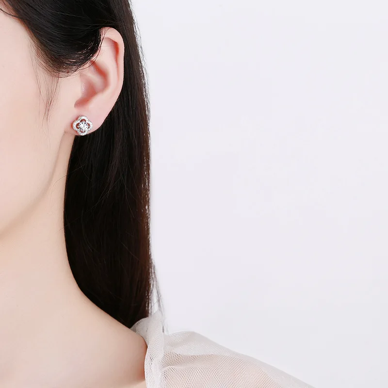925 Sterling Silver Moissanite Stud Earrings - Packaging