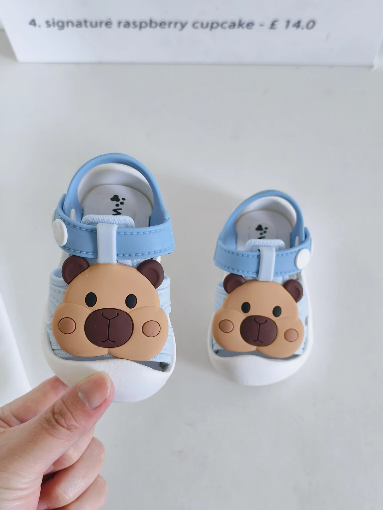 2026년 여름 남아용 클로즈드 토 스포츠 샌들, 가볍고 미끄럼 방지 기능이 있는 부드러운 밑창 키즈 비치 슈즈, 야외 캐주얼 워킹 샌들 (용)