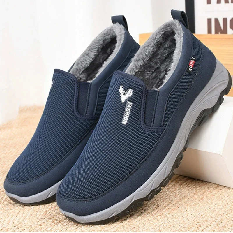 Chaussures en Différents Coloris