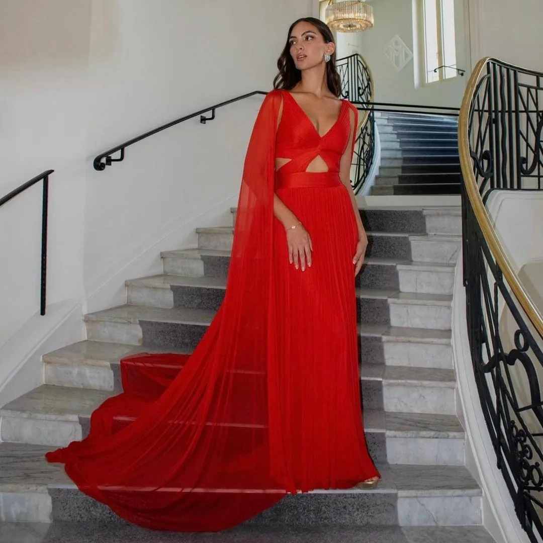 

Sexy Long V Neck Pleated Evening Desses A-Line Red Party Dress Floor Length Swip Train Prom Dresses for Women