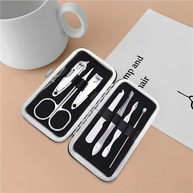 Amazon.com : Korean Nail Clipper! World No. 1 Three Seven (777) Premium  Quality Gift Travel Manicure Grooming Kit Nail Clipper Set(16000AM), Made  in Korea, Since 1975 : Beauty & Personal Care