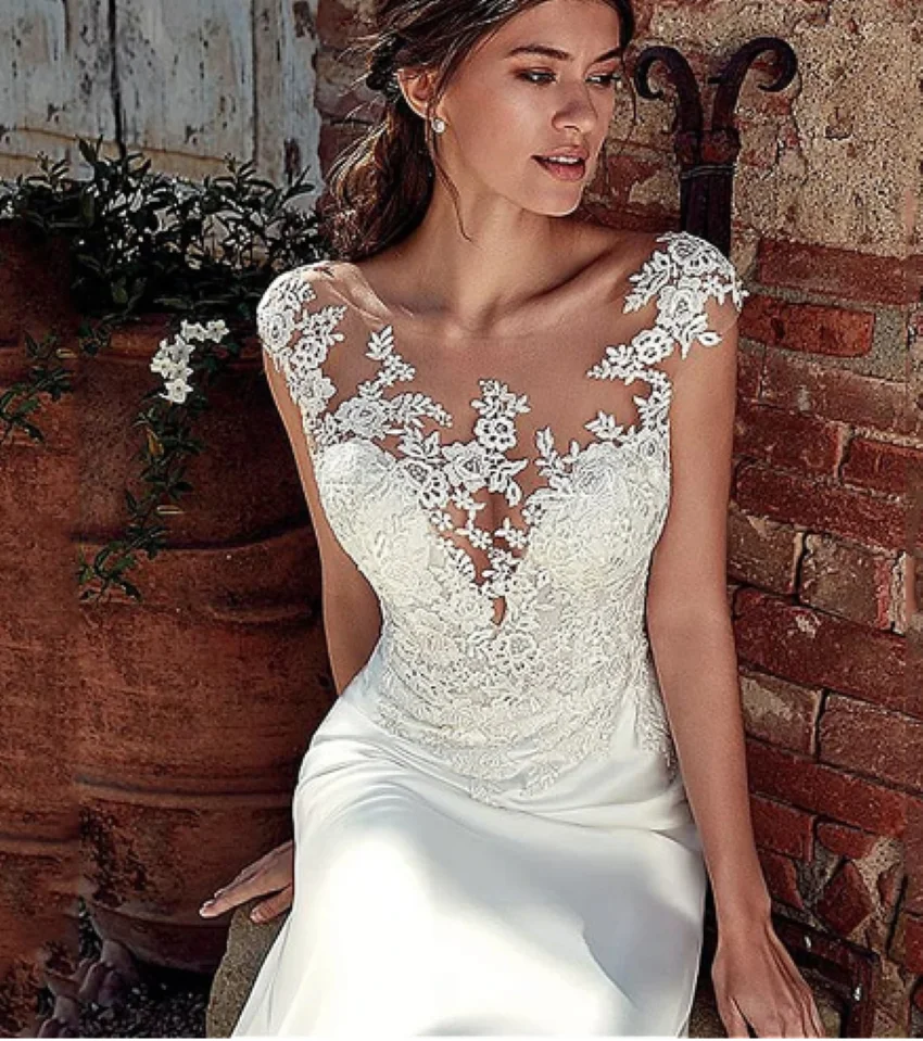 

Illusion Bohemian Bridal Gowns Beach Satin Vestido De Novia Custom Made Train Vintage Appliques Lace Sheath Wedding Dress 2024