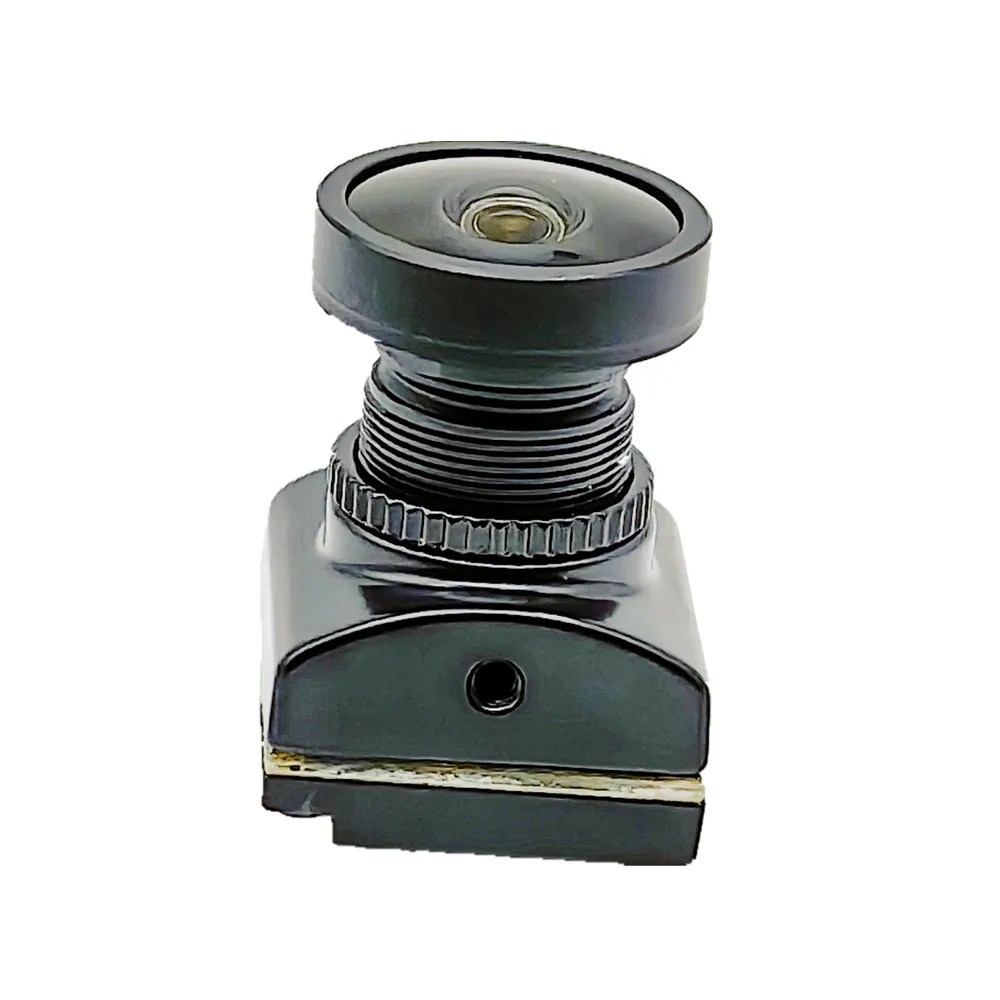Caméra FPV 1800TVL 5MP 2.1mm Starlight installée sur un drone RC, avec câbles et connecteurs visibles.