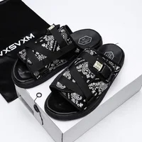 Summer Sandals Man Fashion Couple Flip-flops Footwear Slippers Men Slides Reflective Slippers Size 36-45 1
