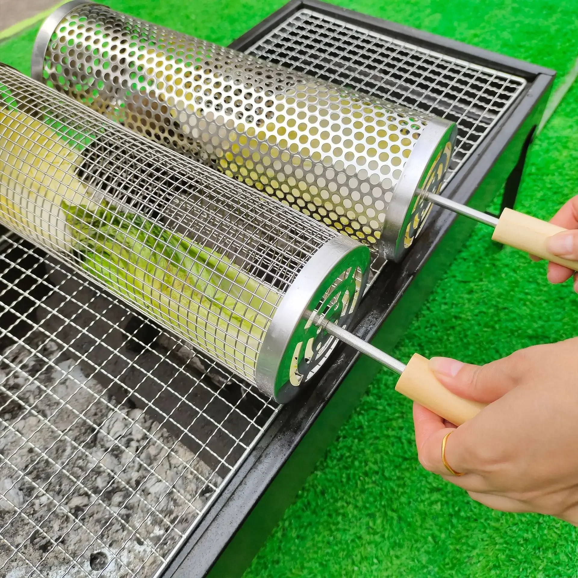 Rolling BBQ Basket Stainless Steel Barbecue Mesh Outdoor Camping Round Grill Mesh BBQ Tools For Vegetables Fish