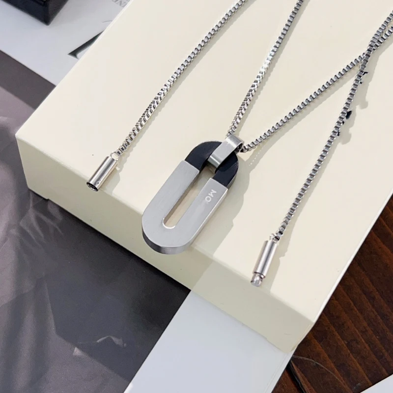 LJ2 Classic MB Necklace Stainless Steel Magnet Shape Design Masculine and Atmospheric Luxury Jewelry
