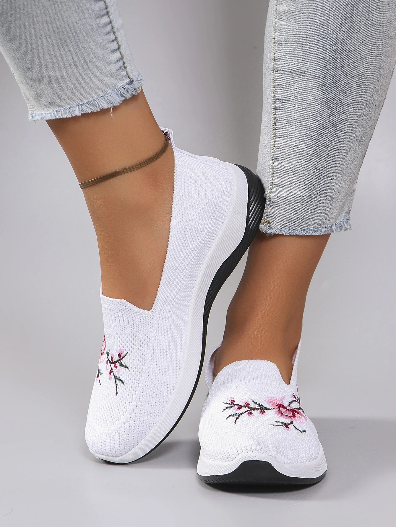 Spring New Product: Women's Lazy Casual, Comfortable, Breathable, Lightweight, Wear resistant Flat Shoes 2