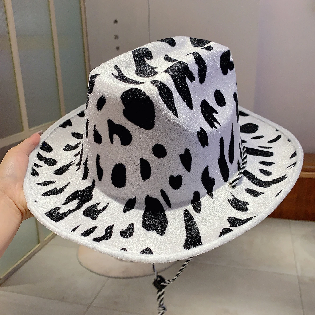 KAMMPT Western Design Pink Cowboy Hat Women Performance Lanyard Fancy Dress Hat Fashion Feather Decor Travelling Outdoor
