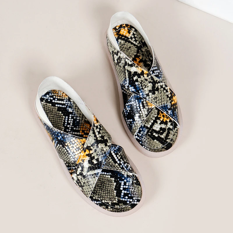 Сланцы для женщин забавные сандалии на плоской подошве разноцветные пляжные