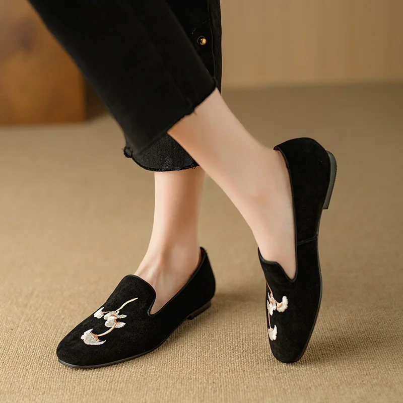 New Chinese Embroidery 2024 Spring/Summer Flat Corner Round Head Lefu Shoes Velvet Single Shoes for Women ﻿
