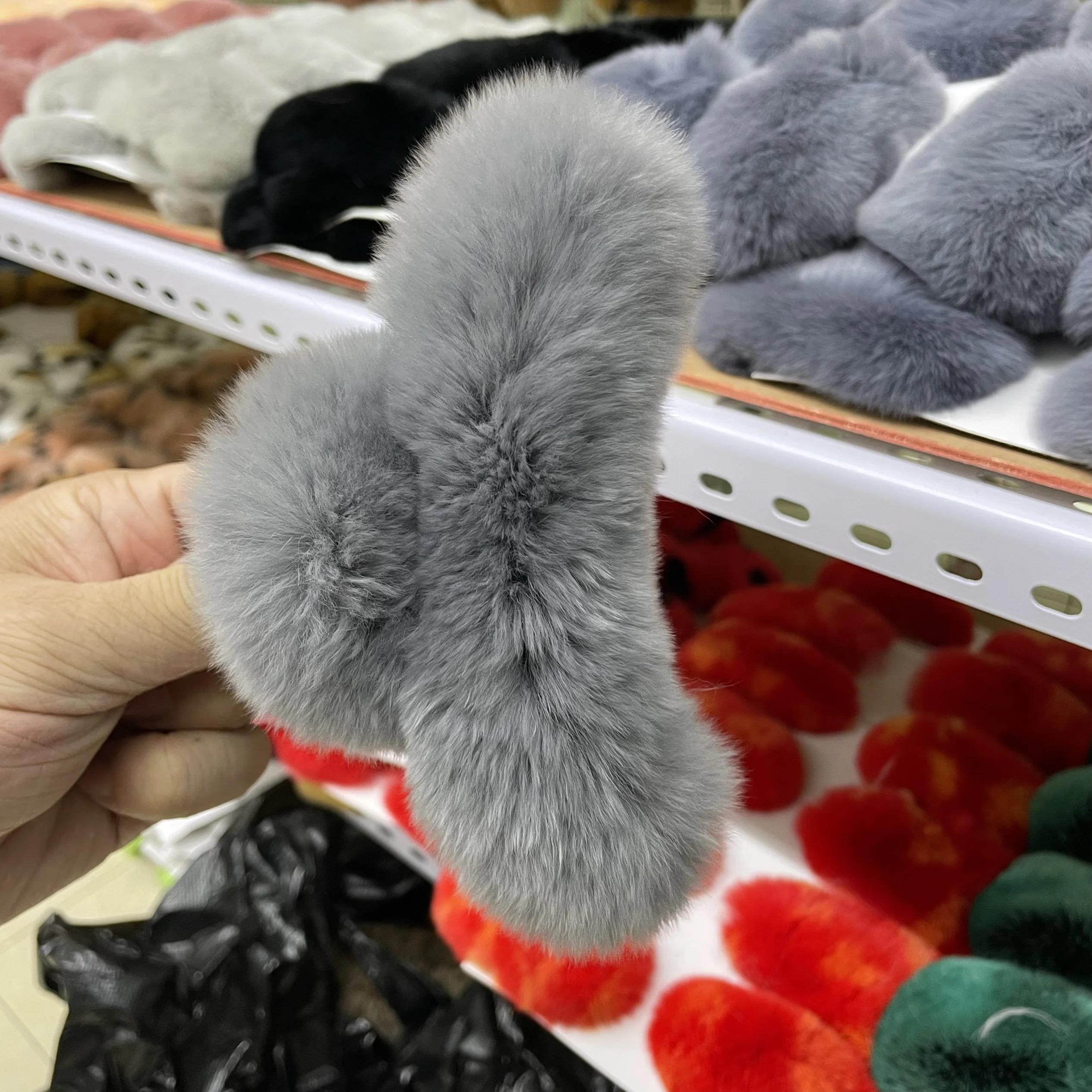 Medium gray (shark clip)