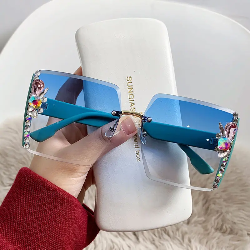 

2024 NEW Fashion Big Frame Sunscreen Sunglasses