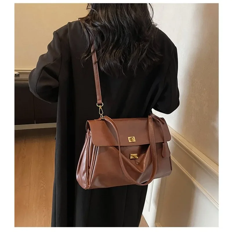 럭셔리 브랜드 디자이너 기저귀 가방 여성용 우아한 미니멀리스트 가죽 토트백 대용량 스타일리쉬 크로스바디 숄더백