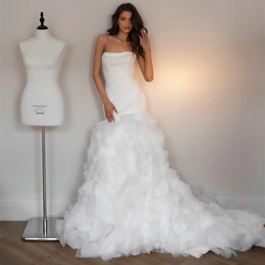 

Elegant Long Organza Strapless Beaded Wedding Dresses Mermaid Ivory Ruched Zipper Back Sweep Train Bridal Gowns for Women