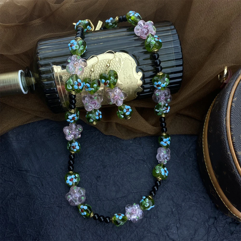 Fashion Temperament Vintage Green Pink Flower Glass Necklaces for women's girl gift Sweater chain party Jewelry accessories