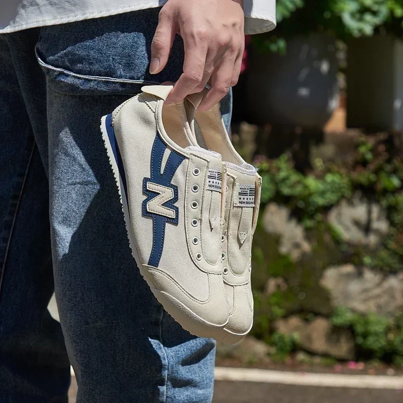 Run in Style: Trendy Casual Shoes with Cloud-Like Comfort Soles, Designer Men's Skateboard Shoes Hip Hop Streetwear