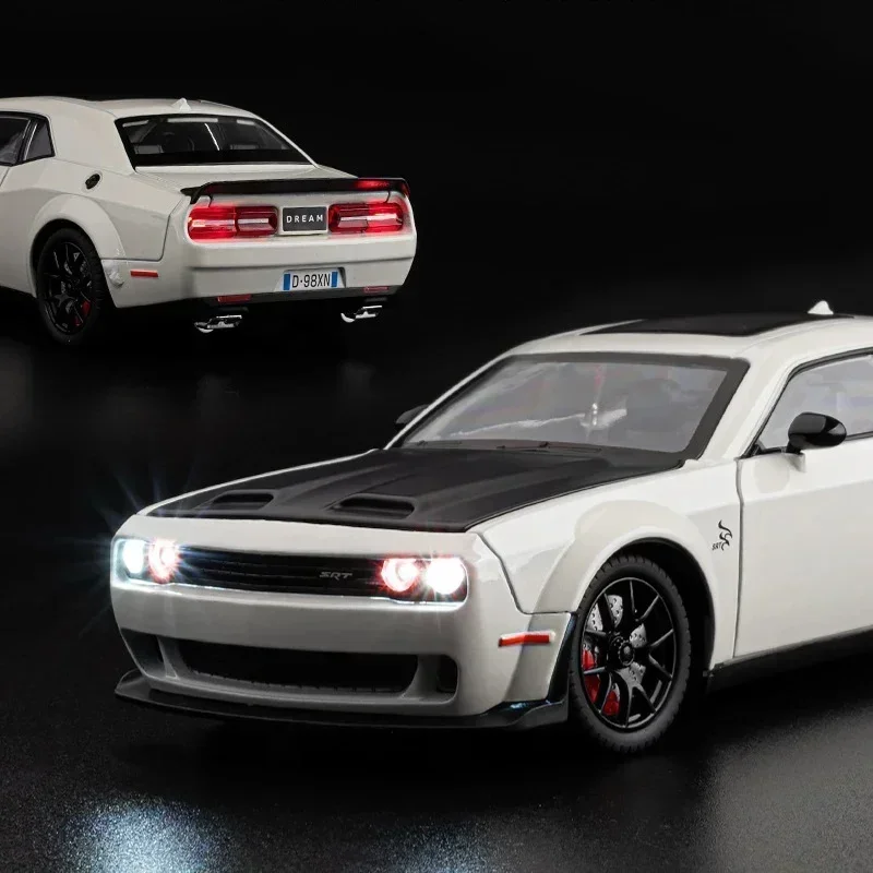 Simualtion 1:24 Dodge Challenger Hellcat Redeye Alloy Car Model Sound and Light Children Toy Birthday Gift Miniature Voiture 5