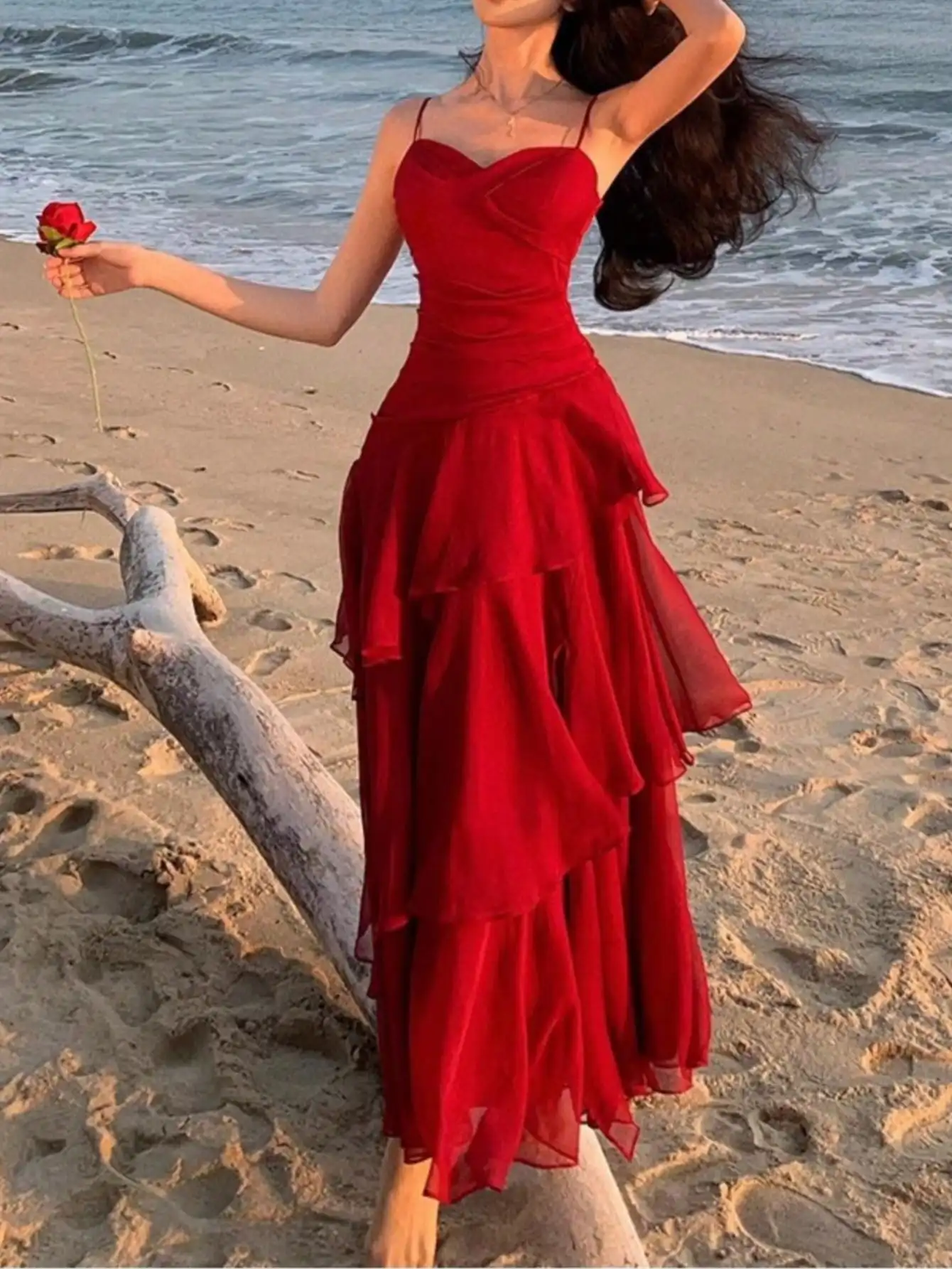 فستان صيفي نحيف مكشكش أحمر غير متماثل للنساء مثير...