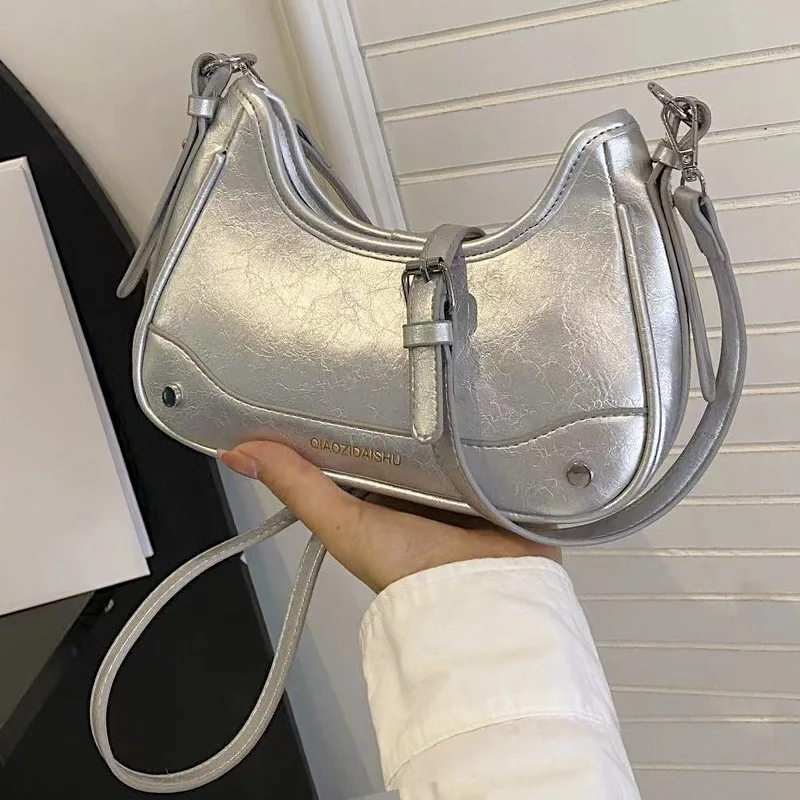 Underarm bag for women's new high-end fashion niche design One shoulder bag popular chain crossbody bag