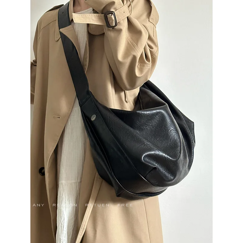 Soft Leather Large Capacity Black Dumpling Bag For Women 2025 New Retro High-End Casual Single Shoulder Crossbody Tote Bag