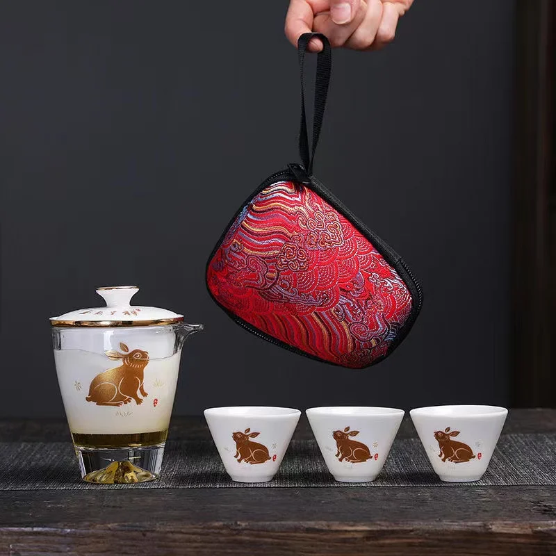 

Чайный сервиз с надписью «год зодиака Тигра» для путешествий