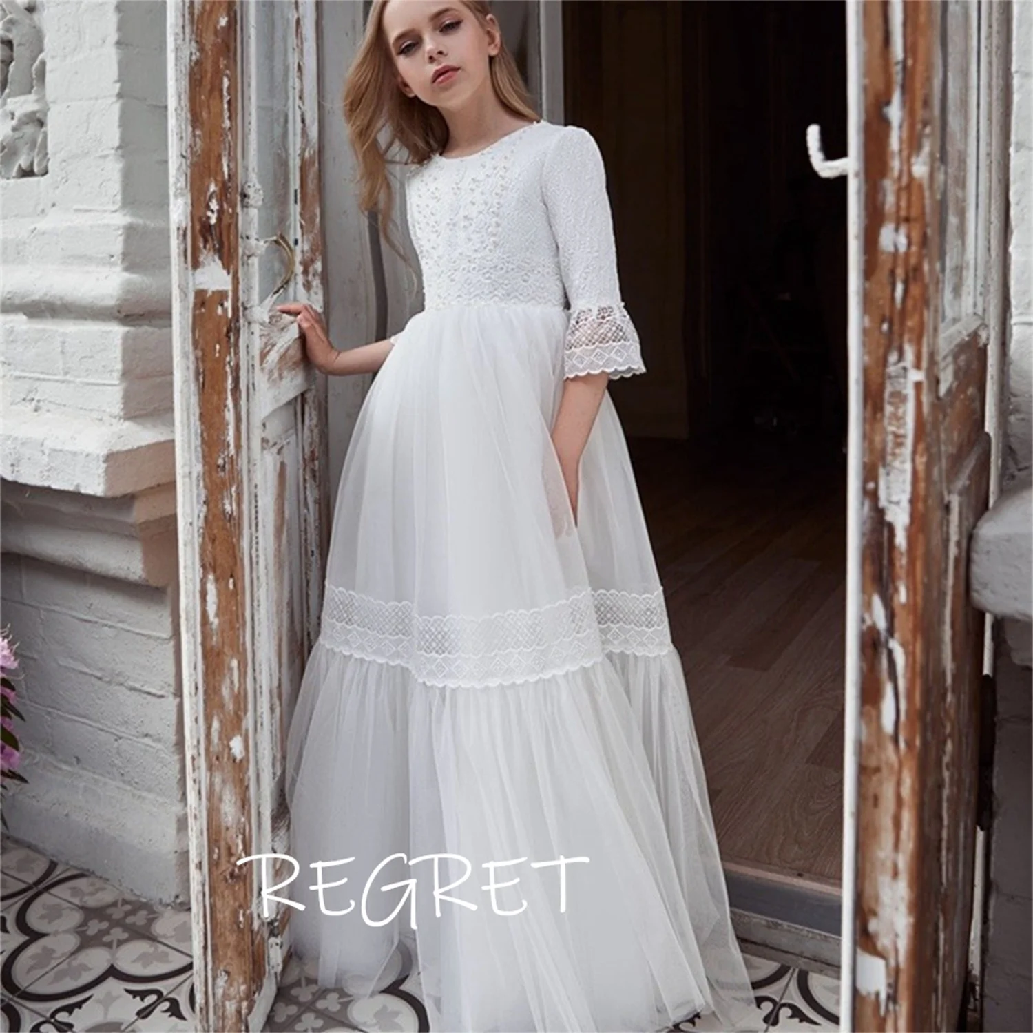 

White Flower Girl Dresses for Wedding Tulle Lace Appliques A-Line Kids Pageant Gowns Half Sleeves First Communion Dress 2023