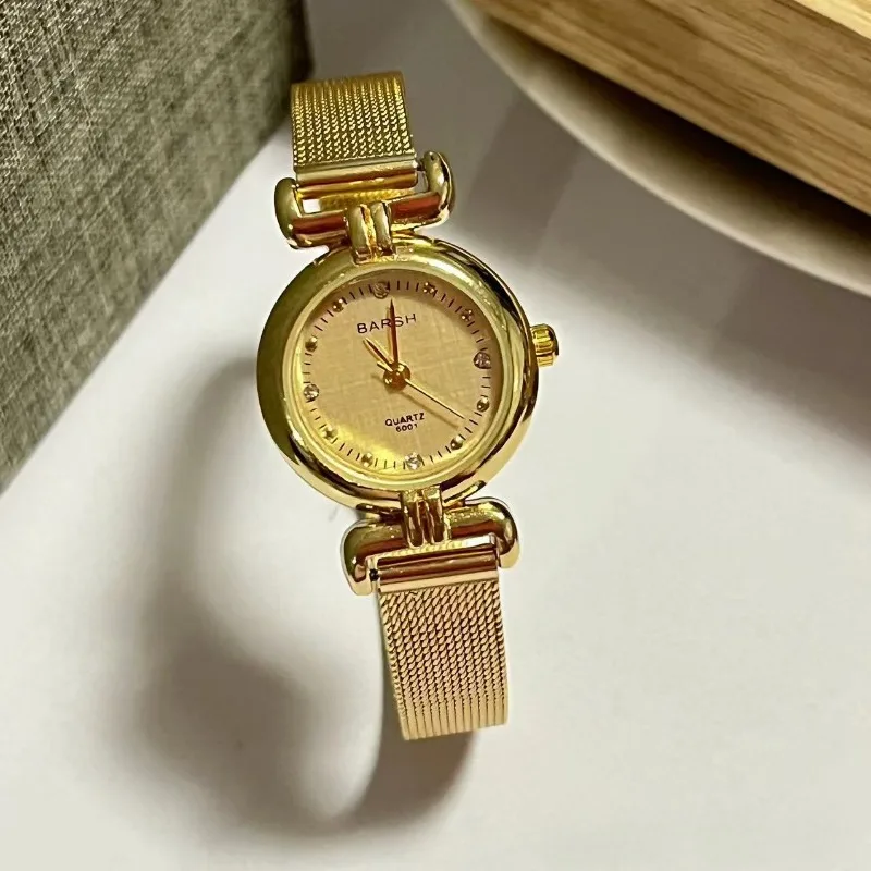Medieval Round Gold Watch, Retro Women's Quartz Watch