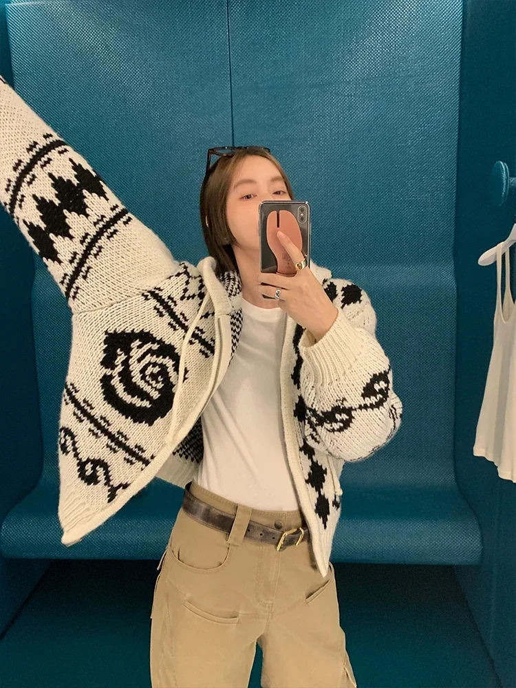 

Women Vintage Hooded Jacquard Rose Warm Cardigan 2023 Winter New In Korean Fashion Sweater