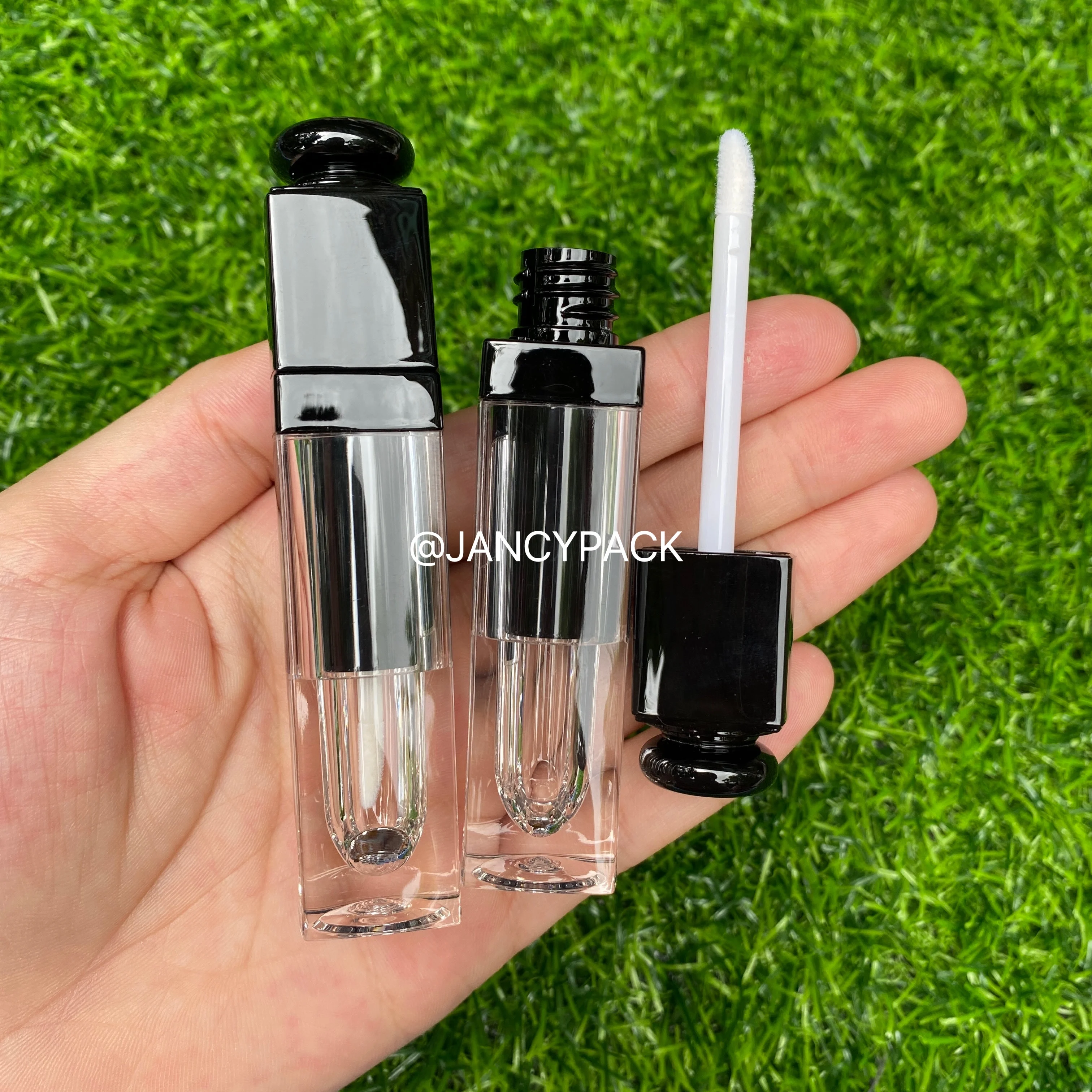 4ml Cosmetic Packaging Container Wholesale Empty Lip Gloss Tube Plastic Body Lip Glaze Bottle Lip Balm Tubes Custom Logo