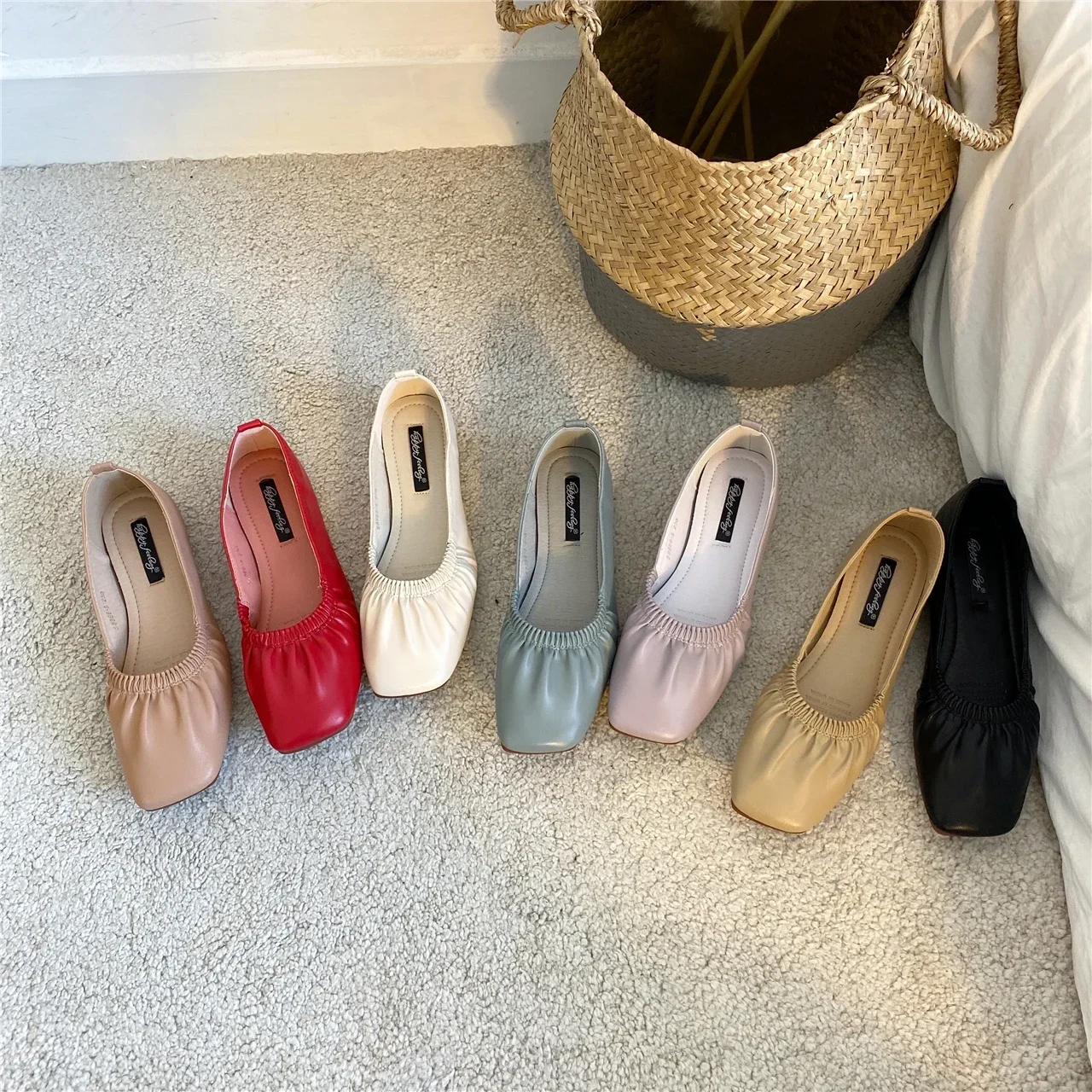 

Women Ballet Flats Korean Wrinkled Soft Sole Grandma Shoes Female Retro Square Toe Single Shoes Slip On Loafers Moccasins Muje
