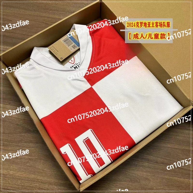 

Customized Short Sleeved Adult Children's Football Jersey Set for Home and Away Fans of The 2024 European