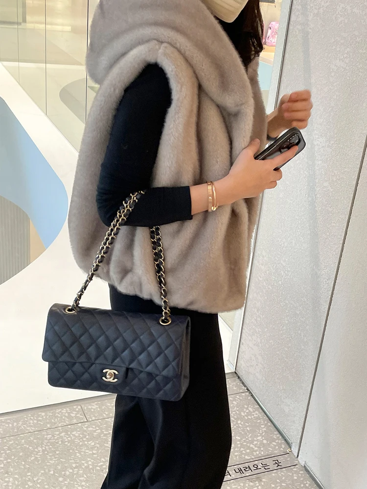 Luxury Lady Faux Fur Vest Thin Light Warm Korean Fashion Women Winter Fall Hooded Sleeveless Faux Fur Coat