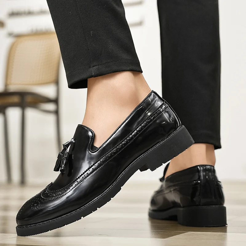 Männer Patent Leder Carving Brogue Loafers Business Hochzeit Bankett Casual Kleid Schuhe Klassische Herren Leder Schuhe Mokassins – Detail 24