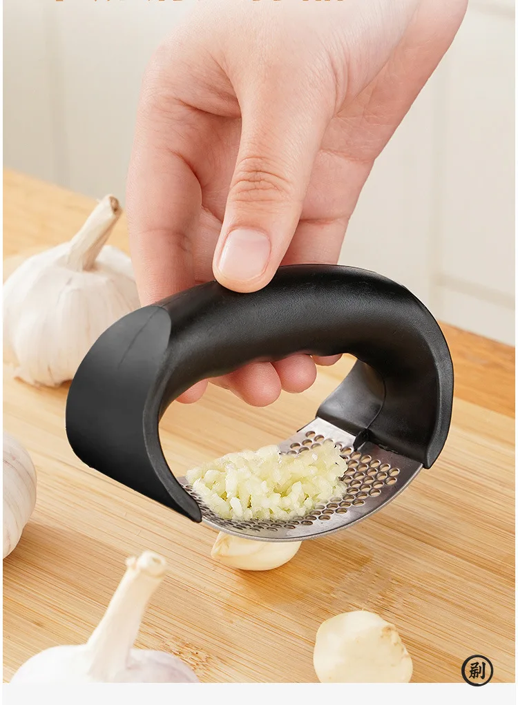 Description Picture 2 of itemStainless Steel Garlic Press Crusher Manual Garlic Mincer Chopping Garlic Tool Fruit Vegetable Tools Kitchen Accessories Gadget