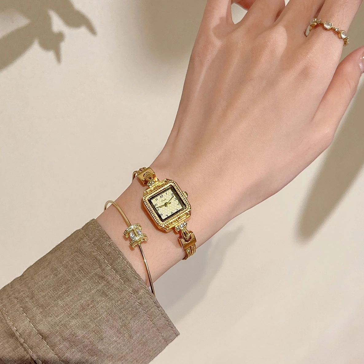Orologio da donna TINUORA - Confronto modelli