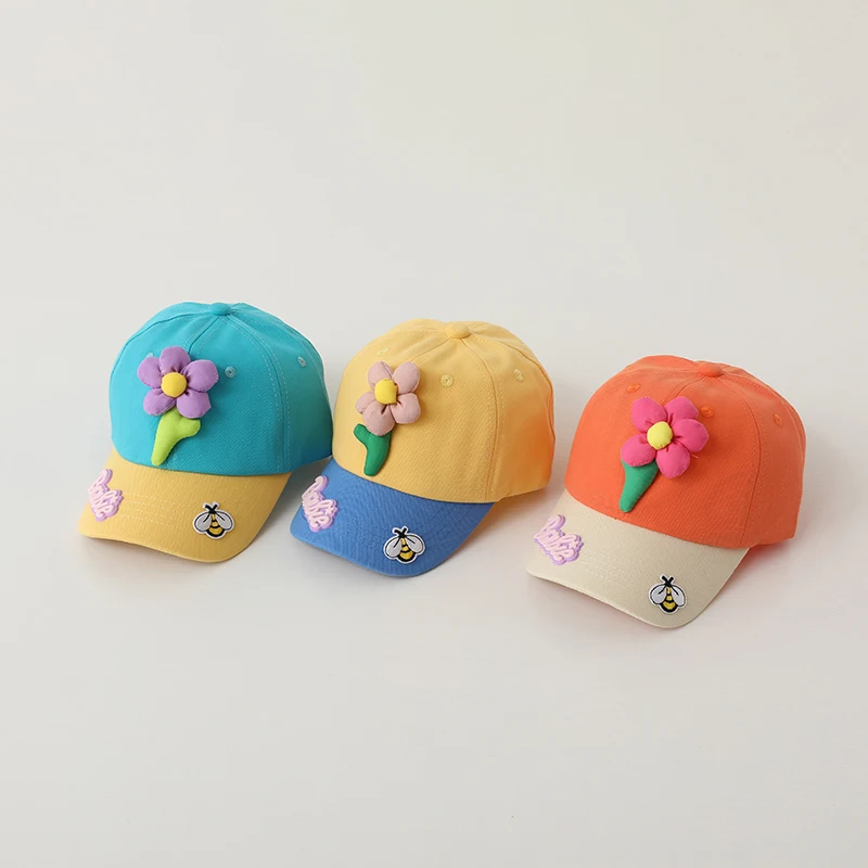 Рисунок 4 - Детская шапка с большими цветами