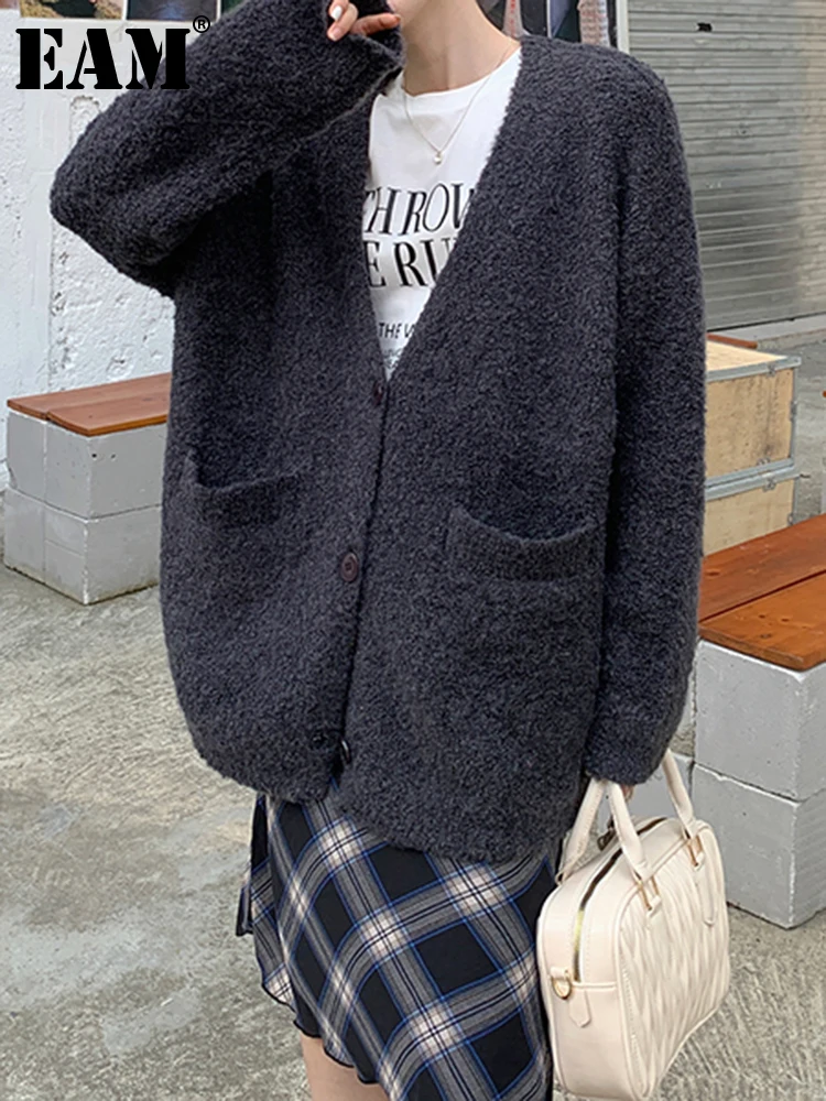 

[EAM] Gray Thick Big Size Knitting Cardigan Sweater Loose Fit V-Neck Long Sleeve Women New Fashion Autumn Winter 2024 1DH2315