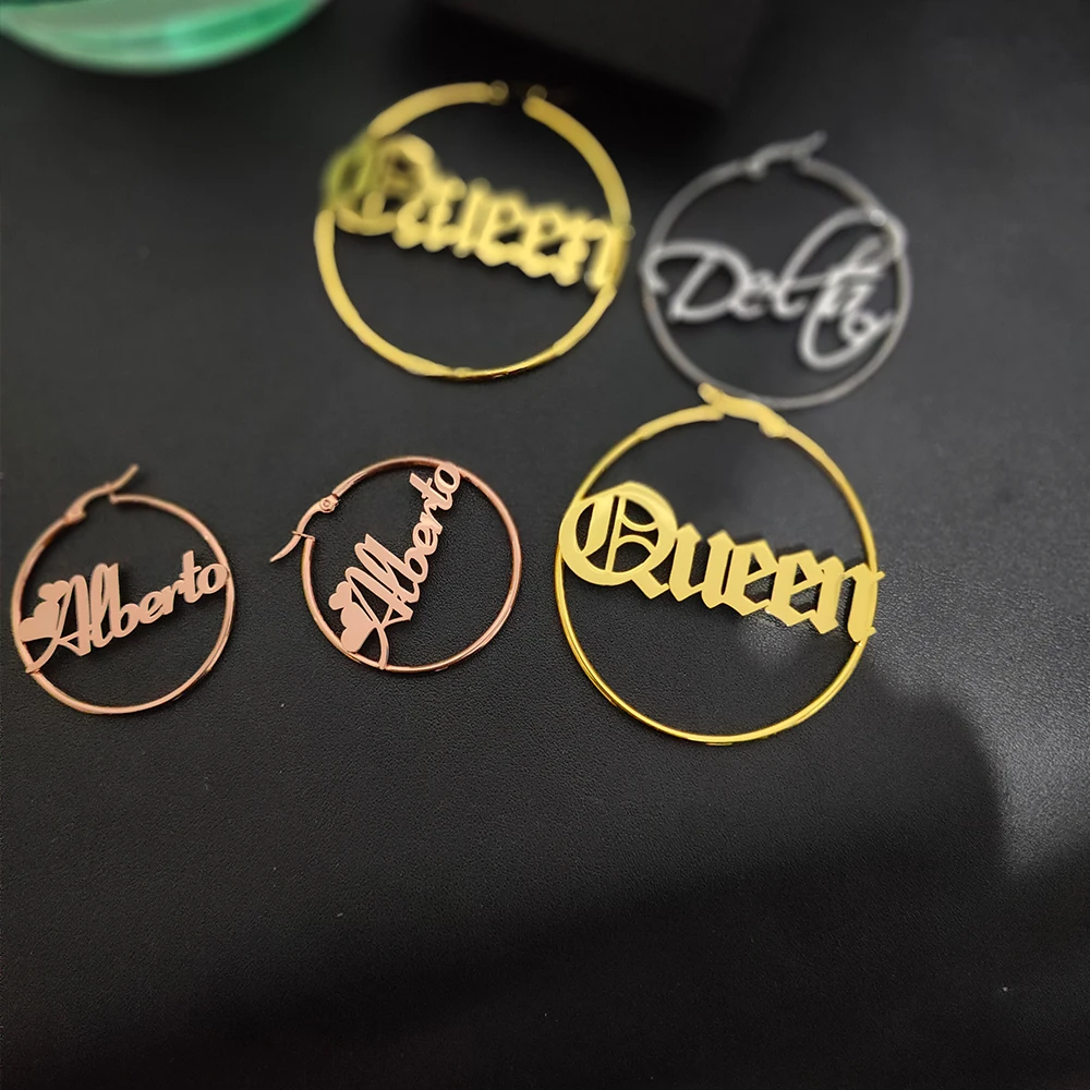 Рисунок 4 - Индивидуальные серьги-кольца с именем на заказ