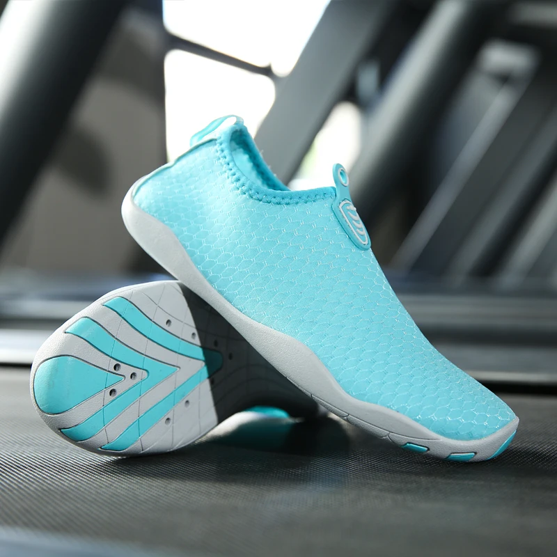 Comfortable Quick Dry Mans Beach Surfing Slippers Flat Soft Aqua Shoes Mans Footwear Swimming Shoes Male Diving Beach water shoes aqua shoes sandals slippers flip flops