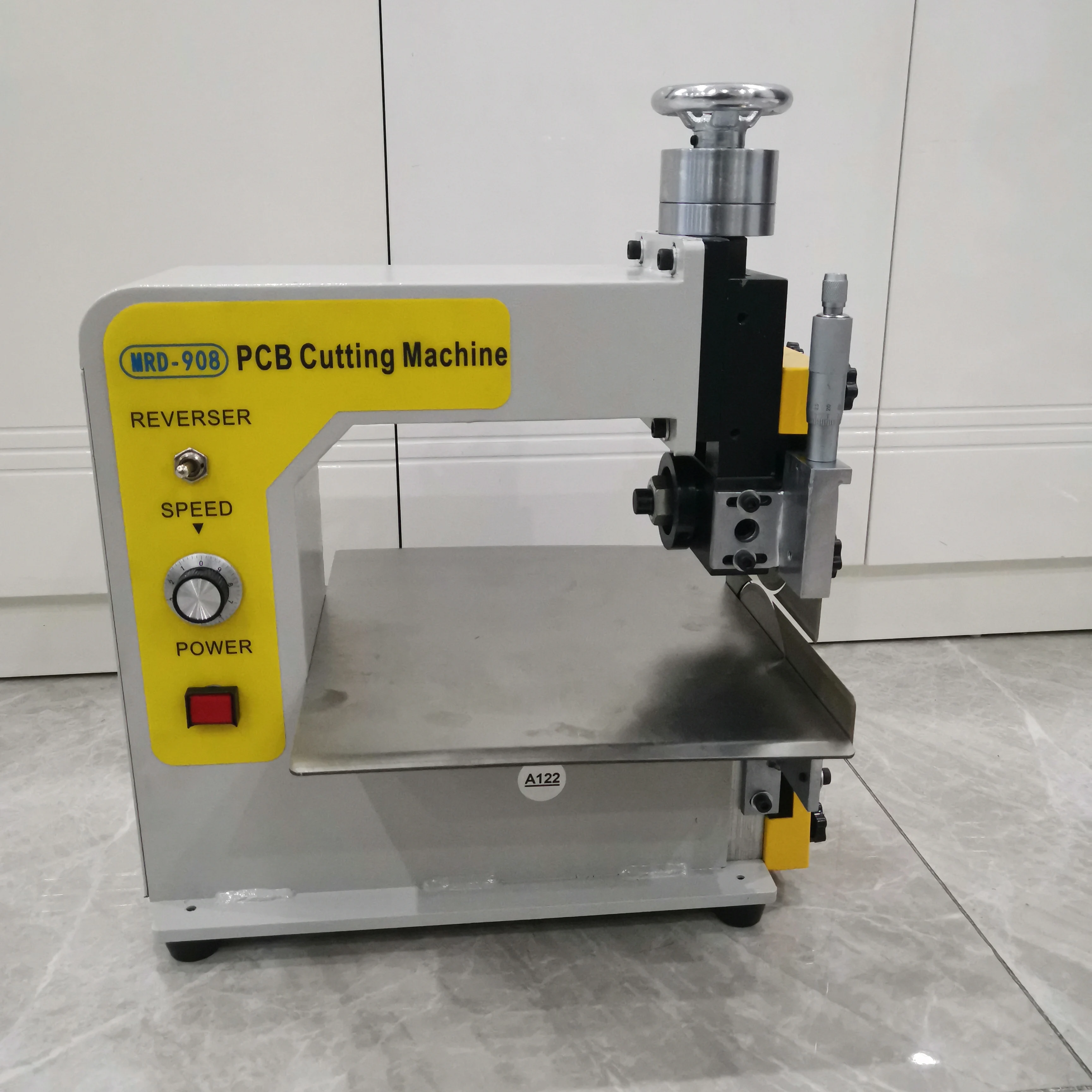 V-cut PCB Cutting Machine Groove Cutter Separator Machine for Pcb Separating 110V/220V detail image 4