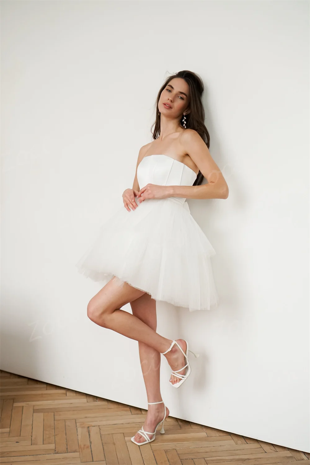 Zoci Simple Strapless White Short Wedding Dresses Sleeveless Tulle Corset Bride Dress Customized vestidos de novia Wedding Gown 2