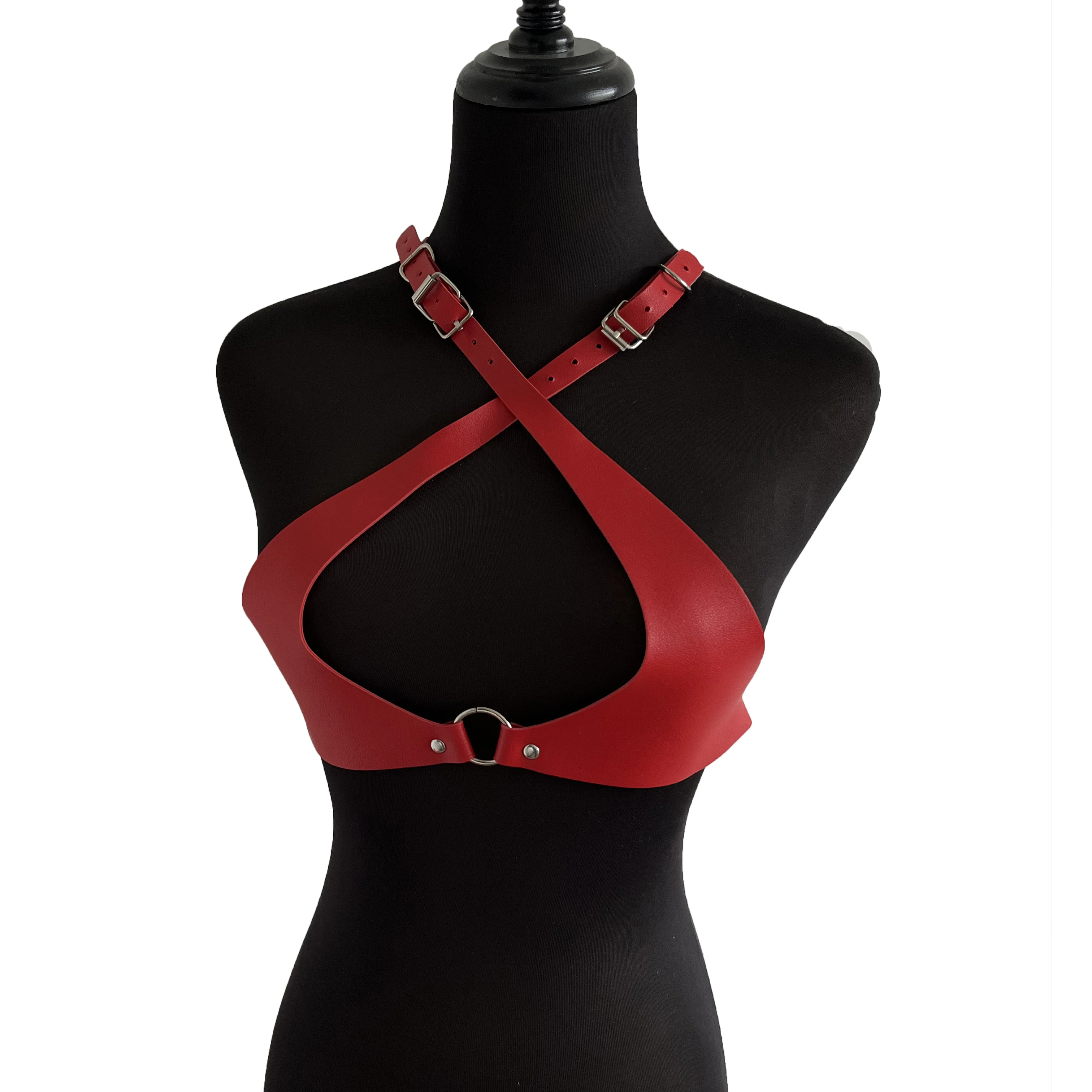 Концерттік порно: Жас әйел қалың, ұзын әтешін қатты итеріп алады