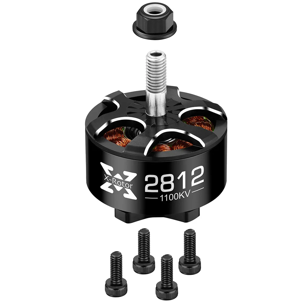 Deux moteurs brushless pour drone côte à côte : 2812 et 2807, comparaison de taille.