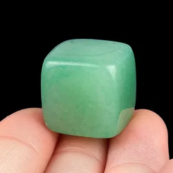 Natural Colorful Crystal Stone Small Polished Ornaments Accessory (Green Aventurine)