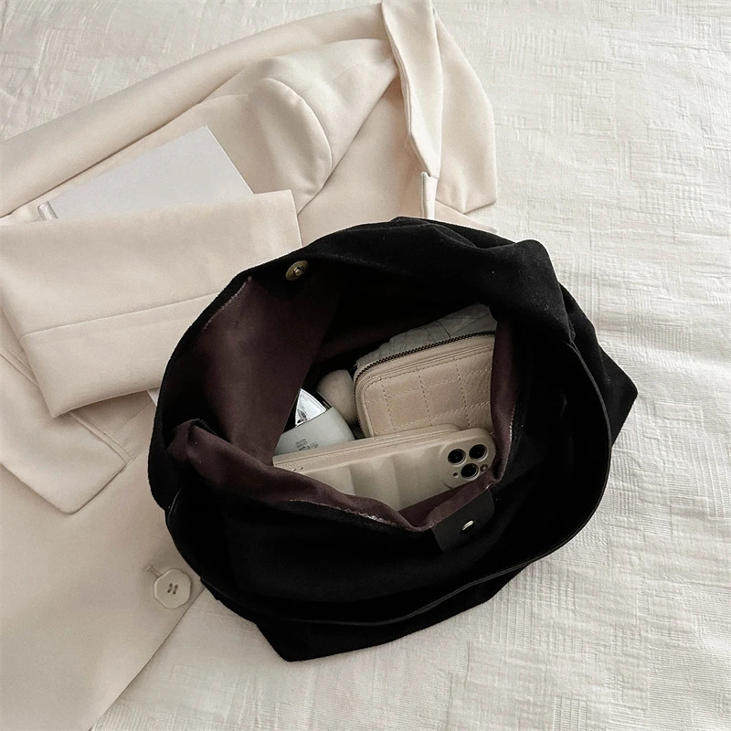 Vintage Women's Bag Large Capacity Suede Shoulder Bag Solid Color Simple Design Casual Commuter Shopper Tote
